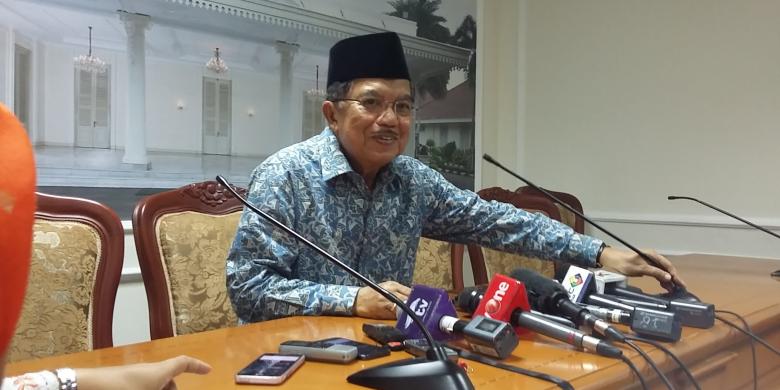 wakil-presiden-jusuf-kalla-dalam-konferensi-pers-di-istana-wakil-presiden_20150817_162323.jpg