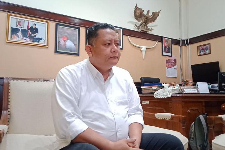 Gantikan Tri Rismaharini, Profil Whisnu Sakti Buana Plt Wali Kota Surabaya, Putra Tokoh Senior PDIP