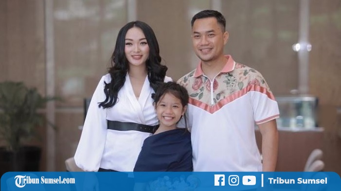 Usia Kehamilan Zaskia Gotik Dipertanyakan, Istri Sirajuddin Mahmud Akhirnya Pamer Perut Buncit