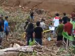 3-Hari-Dikabarkan-Hilang-Lansia-di-Lubuklinggau-Ditemukan-Tewas-Tenggelam-di-Kolam-Kebun-Singkong.jpg