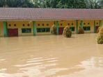 50-Sekolah-Terendam-Banjir-di-Muratara-Buku-buku-Rusak-Hingga-Pagar-Sekolah-Roboh.jpg