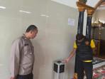 Aksi-Licik-Pencuri-Kotak-Amal-Masjid-di-Empat-Lawang-Rusak-Kabel-Semua-CCTV-Saat-Beraksi.jpg
