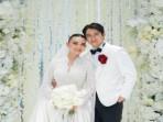 Amanda-dan-Kenny-memberikan-souvenir-pernikahan-dalam-jumlah-banyak-dan-bernilai-fantastis.jpg
