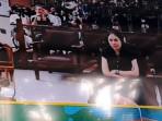 Artis-Nikita-Mirzani-tampak-santai-menjalani-sidang-pembacaan-vonis-atas-kasus-d.jpg