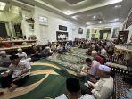Jelang PSU Pilkada Empat Lawang, Budi Antoni Aljufri Ziarah ke Makam Orang Tua dan Gelar Yasinan