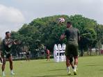 Demi-Redam-Serangan-Lawan-Nil-Maizar-Perkuat-Sistem-Pertahanan-Sumsel-United-Jelang-Lawan-PSPS.jpg