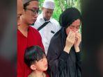 Di-depan-makam-Kaisar-Wox-mengenang-percakapan-terakhirnya-deng.jpg