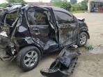 Ditabrak-Truk-yang-Kejar-Kejaran-Daihatsu-Sirion-Ringsek-Mobil-Sampai-Berputar-Hantam-Pohon.jpg
