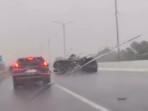 Fortuner-Kecelakaan-Tunggal-di-Tol-Palindra-Saat-Hujan-Deras-Tabrak-Median-Jalan-Hingga-Terbalik.jpg