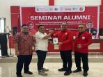 Hadirkan-Rubi-Indiarta-UKB-Gelar-Seminar-Alumni-Bahas-Tugas-dan-Kewenangan-DPRD-Salurkan-Aspirasi.jpg