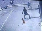 Hasil-tanggapan-layar-video-rekaman-CCTV-detik-detik-sejumlah-pelaku.jpg
