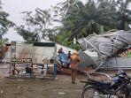 Hujan Lebat Disertai Angin Kencang di Musi Rawas Robohkan Warung Pecel Lele, 3 Atap Rumah Rusak