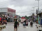 Hujan-Semalaman-Jalan-Pipa-Reja-Palembang-Banjir-Sejumlah-Kendaraan-yang-Maksa-Lewat-Mogok.jpg