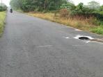 Jalan Rusak di Jalur Gumawang-Kepuh OKU Timur Kembali Jadi Ancaman, Warga Khawatir Jatuh Korban