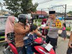 Pererat Hubungan dengan Masyarakat, Kapolres Empat Lawang Berbagi Takjil di Pasar Tebing Tinggi