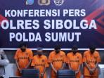 Kapolres-Sibolga-menunjukkan-tersangka-dan-barang-bukti-kasus.jpg