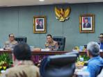 Kapolri-Jenderal-Listyo-Sigit-Prabowo-memimpin-rapat-akselerasi-transformasi-Polri-di-ruang-Pusda.jpg
