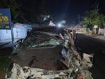 Kecelakaan-di-OKU-Avanza-Tabrak-Belakang-Truk-Mobil-Ringsek-Parah-Sopir-Tak-Miliki-SIM.jpg