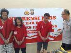 Kepergok-Petugas-Curi-Kabel-Lampu-Sepanjang-10-Meter-di-Palembang-Tiga-Pria-Ditangkap-Polisi.jpg