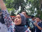Kericuhan-yang-terjadi-saat-proses-rekonstruksi-kasus.jpg