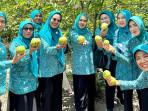 Ketua-TP-PKK-Empat-Lawang-Kunjungi-Desa-Bandar-Aji-Dukung-Budidaya-Jambu-Kristal.jpg