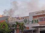 Kronologi-Kebakaran-di-PS-Mall-Palembang-Muncul-Kepulan-Asap-Pekat-Dari-Lantai-5-Saat-Subuh.jpg