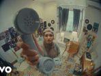 Lirik-Lagu-Bunga-Hati-dari-Salma-Salsabil-Trending-Youtube-Sekian-Lamanya-Kita-Tak-Berjumpa.jpg