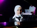 Lirik-dan-Arti-Lagu-Lonliness-Putri-Ariani-Peraih-Golden-Buzzer-di-Americas-Got-Talent-2023.jpg