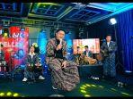 Lirik-dan-Terjemahan-Lagu-Kawanen-Saur-Denny-Caknan-Trending-Musik-di-Youtube.jpg