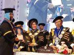 Momen-haru-seorang-ibu-bernama-Ferra-Herliana-menggantikan-anaknya.jpg