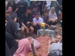 Momen-pilu-Gilang-Kurniawan-pengantin-baru-memaksakan-diri-untuk-ikut-mengantarkan-jenazah-ist.jpg