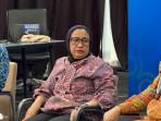 Nanik-S-Deyang-Wakil-Kepala-Badan-Gizi-Nasional-BGN-menangis-saat-menyampaikan-per.jpg