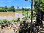 Pasutri-Lansia-di-Ogan-Ilir-Harus-Kehilangan-Tempat-Tinggal-Rumah-Milik-Mereka-Ambruk-ke-Sungai.jpg