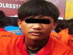 Pelaku-Pencurian-Motor-Saat-Diamankan-di-Polrestabes-Palembang.jpg