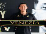 Pemain-Venezia-Jay-Idzes-Tiba-di-Indonesia-Disebut-Arya-Sinulingga-Siap-Proses-Naturalisasi.jpg