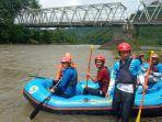 BREAKING NEWS : Orang Hanyut di Sungai Endikat Pagaralam Bertambah, 1 Relawan Hilang