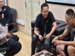 Penumpang-pria-berinisial-H-42-saat-diperiksa-polisi-usai.jpg