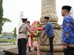 Peringati-HUT-Ke-54-Korpri-Karo-SDM-Polda-Sumsel-Pimpinan-Upacara-Ziarah-dan-Tabur-Bunga-di-TMP.jpg