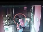 Polisi-Buru-Pria-yang-Check-in-Bersama-AP-Wanita-Hamil-Tewas-di-Hotel-Palembang-Selidiki-CCTV.jpg
