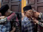 Pria-asal-Jawa-Timur-tak-kuasa-menahan-tangis-akhirnya-lolos-menjadi.jpg