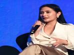 Kritikan Pedas Prilly Latuconsina ke Menpar Widiyanti usai Disebut Mandi Air Galon saat Kunker