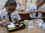 Program-Makan-Siang-Gratis-Dimulai-Hari-Ini-Baru-Tingkat-TK-SD-dan-SMP-Untuk-SMA-Tunggu-Arahan.jpg