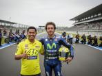 Prompt-AI-Edit-Foto-bareng-Idola-MotoGP-2025-di-Sirkuit-Mandalika-Ini-Caranya.jpg
