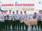 Purna Bakti Setelah 36 Tahun Betugas, AKP Ujang Asnawi Diberi Polres OKI Penghargaan Seekor Sapi