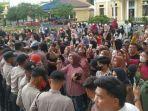 RATUSAN-KORBAN-ARISAN-ONLINE-BATURAJA.jpg