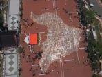 Rekor-Muri-Tumpeng-di-Karawang-viral-nasi-tumpeng-dibuang-setelah-acara.jpg