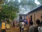 Rumah-di-Kelumpang-Jaya-Empat-Lawang-Hangus-Terbakar-Sudah-Lama-Tak-Ditinggali.jpg