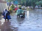 Sejumlah-Jalan-Protokol-Palembang-Banjir-Hari-Ini.jpg