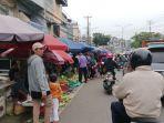 Sering-Buat-Macet-PKL-di-Pasar-Lemabang-Palembang-Resahkan-Para-Pengendara-yang-Melintas.jpg