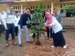 Siswa-SMKN-2-Indralaya-Utara-Dapat-Pembelajaran-Safety-Riding-Hingga-Pelatihan-Pemadaman-Api-Ringan.jpg